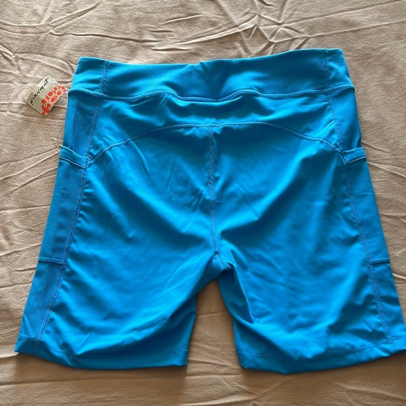 NWT Free People Movement yoga shorts with pockets - Picture 4 of 10